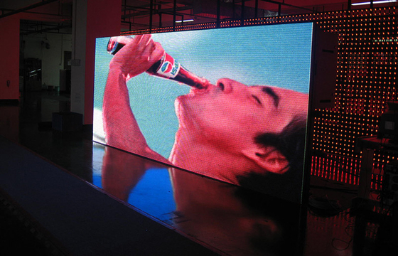 Put on Steel Installation P16 LED Advertising LED Screens Boards