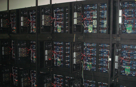 Put on Steel Installation P16 LED Advertising LED Screens Boards