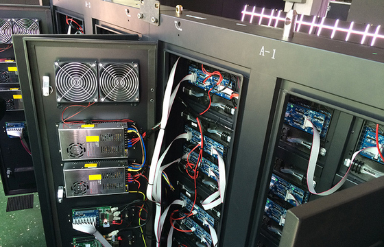 High Resolution DIP 1R1G1B Full Color Led Display with P8 IP65