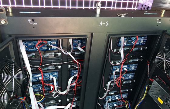 High Resolution DIP 1R1G1B Full Color Led Display with P8 IP65